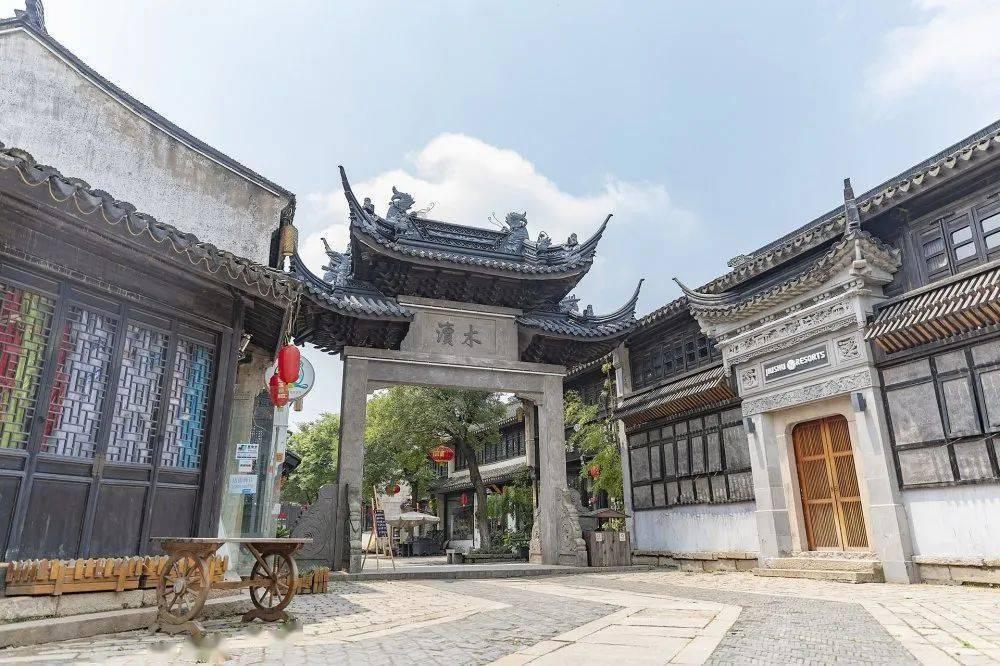 逃出诡异的塔楼